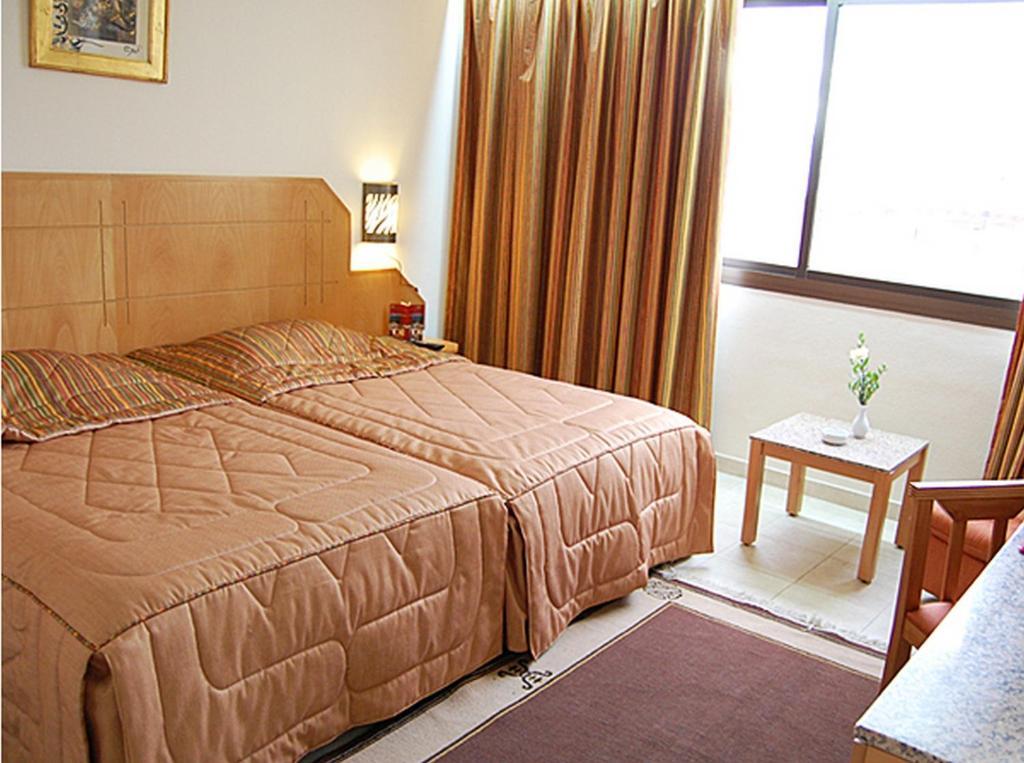 Diplomat Hotel Tunisz Szoba fotó