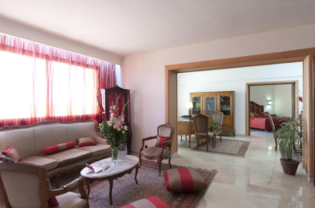 Diplomat Hotel Tunisz Kültér fotó